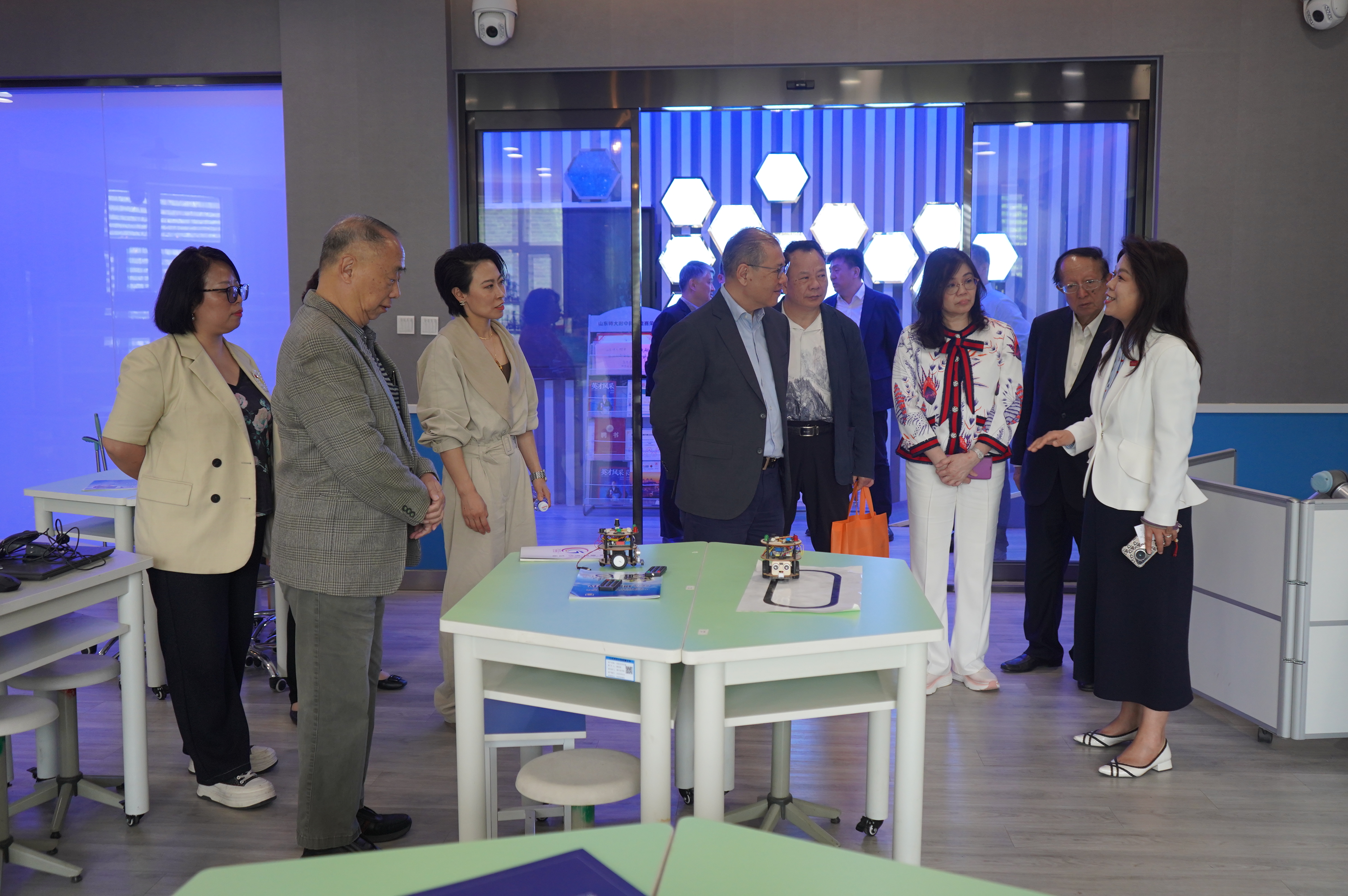 Hong Kong Education Exchange Friendship Delegation Visits Jinan