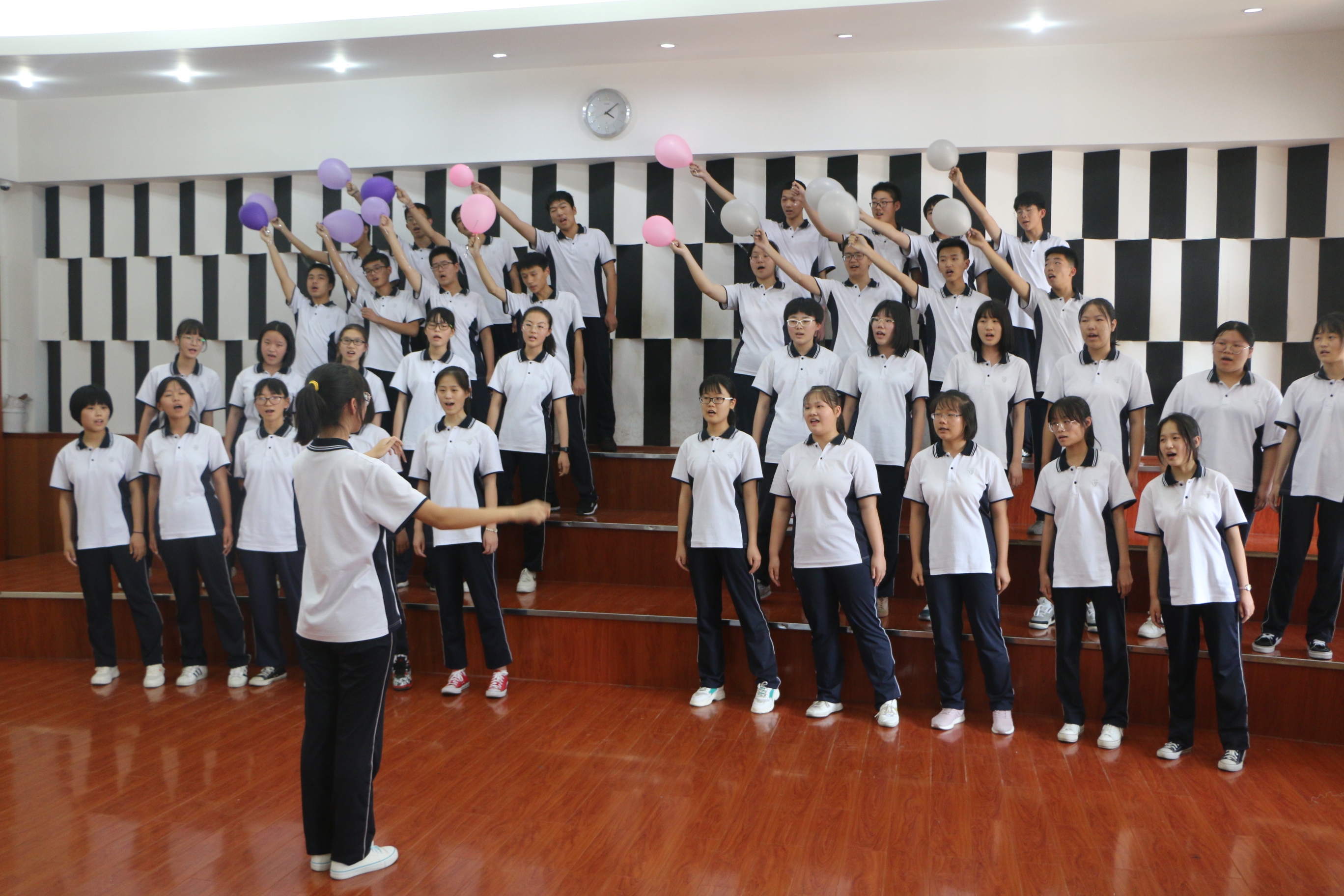 濟南九中舉行“祖國——心中的讚歌”班級合唱比賽