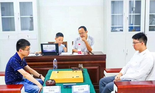 中国围棋甲级联赛第十轮走进历城区万象新天学校