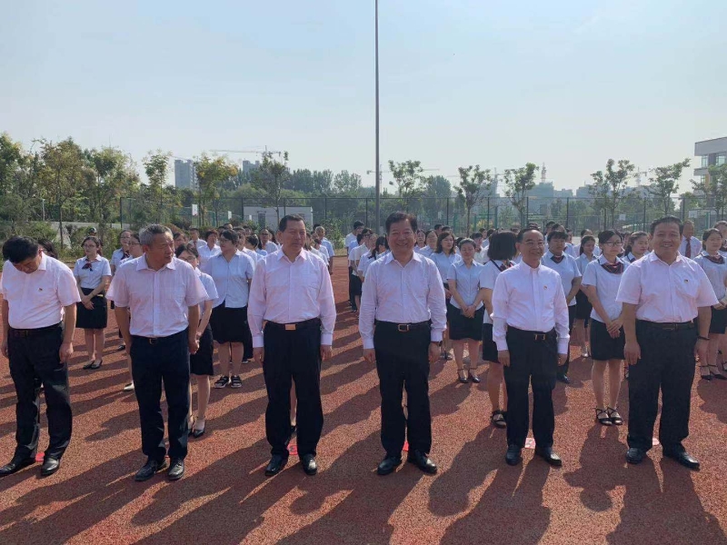 济南市百万学子在开学第一天向祖国宣誓